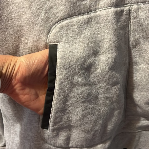 lululemon hooded - Picture 4 of 7